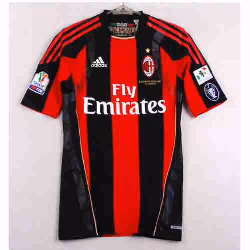 Thailandia Maglietta Calcio Prima AC Milan Retro 2010 2011 Rosso Thailandia Maglietta Calcio Prima AC Milan Retro 2010 2011 Rosso